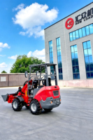 Nuovo Mini Caricatore a Ruote HZM807 600KG con Motore Perkins (18.4KW), Batteria VARTA e Sistema Idraulico