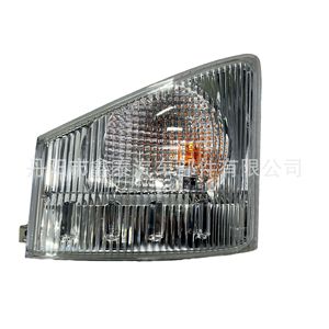 Feux de coin et clignotants Isuzu 700P XT – Pièces de rechange neuves pour camion - Product Image 3