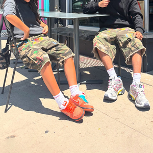 Shorts <span class=keywords><strong>en</strong></span> jean baggy camouflage personnalisés avec graffitis colorés et détails usés, bermuda imprimé sérigraphié, streetwear cargo pour hommes - Product Image 4