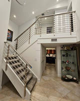 YL METAL Garde-corps et rampes de balcon en acier inoxydable de style moderne pour escaliers d'appartement