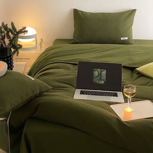 Parure de lit gaufrée OEKO-TEX vert sauge, rafraîchissante, respirante, anti-boulochage pour les personnes ayant chaud la nuit, tailles Queen et King, vente en gros - Product Image 5
