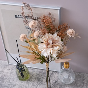 Bouquet de fleurs artificielles en feuilles de bambou et pivoines Yuyue, décoration de mariage et de maison CF01273 - Product Image 2