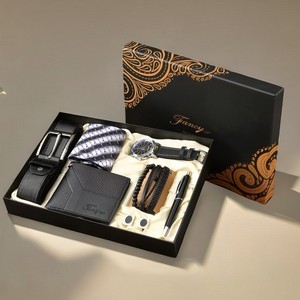 Set <span class=keywords><strong>de</strong></span> Regalo Ejecutivo con Reloj, Cartera, Corbata y Cinturón para Hombre - Modelo M2901 <span class=keywords><strong>de</strong></span> Aleación y Poliuretano - Regalo <span class=keywords><strong>de</strong></span> Cumpleaños y <span class=keywords><strong>Día</strong></span> <span class=keywords><strong>del</strong></span> <span class=keywords><strong>Padre</strong></span> - Product Image 2