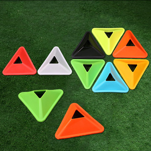 Discos de entrenamiento de fútbol triangulares personalizados, conos de entrenamiento de agilidad de fútbol, equipo portátil de marcado de campo de práctica para niños y adultos - Product Image 5
