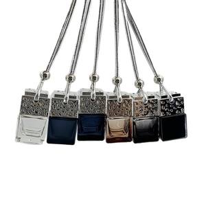 Difusor de Vidrio Transparente Cuadrado de 5 ml, Botella de Perfume para Coche con Tapas de Madera para Aromaterapia, Ambientador - Product Image 5