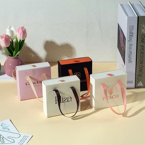 Scatola Regalo di Lusso Personalizzata in Carta Rossa con Manico a Nastro, Scatola Rigida in Carta Stile <span class=keywords><strong>Cartier</strong></span> per Gioielli, Confezione per Anelli, <span class=keywords><strong>Orecchini</strong></span>, Ciondoli e Collane - Product Image 4