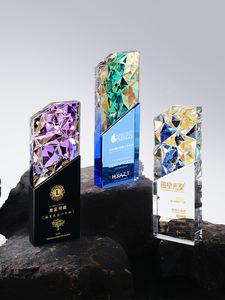 नए डिजाइन स्टार क्रिस्टल ट्रॉफी रंगीन कस्टटॉम स्पोर्ट्स ट्रॉफी पुरस्कार थोक ग्लास ट्रॉफी - Product Image 6