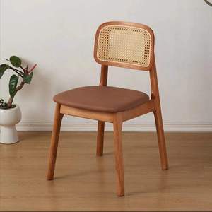 Silla de Comedor Moderna de Madera Maciza con Respaldo de Ratán, Asiento de Cuero Sintético Negro, Diseño de Mediados de Siglo, Muebles para el Hogar y Restaurantes - Product Image 5