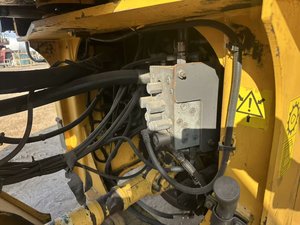 Cargador usado Volvo l105 original importado con menos tiempo de trabajo motor normal precio barato actualmente a la venta - Product Image 4