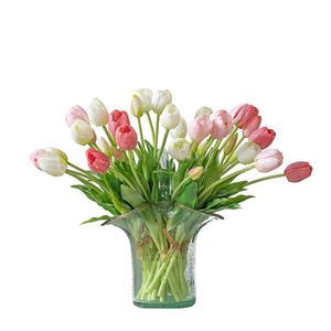 Ramo de Tulipanes Artificiales de PVC de Alta Calidad al por Mayor, Flores Europeas Realistas para Bodas, Navidad, Halloween, Año Nuevo - Product Image 1