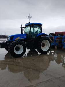 Buen tractor de maquinaria agrícola NH T6080 para maíz, caña de azúcar, soja, trigo y arroz, calidad del motor central a la venta - Product Image 5