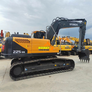 Excavatrice Hyundai 225LC-9S de 22 tonnes avec moteur 5.9C de 140 kW, godet de 1,1 m, modèle 2018, machine d'occasion robuste pour projets de construction - Product Image 5