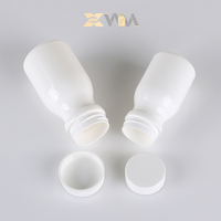 Bouteille à long cou en plastique PET blanche personnalisable 50ml/60ml contenant vide classique pour nettoyant pour le visage/vitamine/capsule étiquette personnalisée