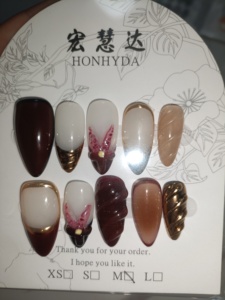 <span class=keywords><strong>Uñas</strong></span> Postizas Francesas Reutilizables de Alta Calidad, Forma Almendrada Cuadrada, Flores Tridimensionales Talladas, <span class=keywords><strong>Color</strong></span> Café, Venta al Por Mayor - Product Image 3