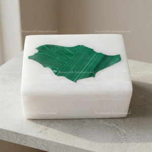 Boîte à bijoux en marbre artisanal Stonecrafts International, travail de nacre, motif floral gravé, impression moderne, style rectangulaire - Product Image 2