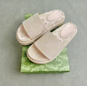 Ciabatte di Lusso Firmate da <span class=keywords><strong>Donna</strong></span>, <span class=keywords><strong>Sandali</strong></span> con Plateau Scavato, Ciabatte da <span class=keywords><strong>Spiaggia</strong></span> da <span class=keywords><strong>Donna</strong></span> - Product Image 2