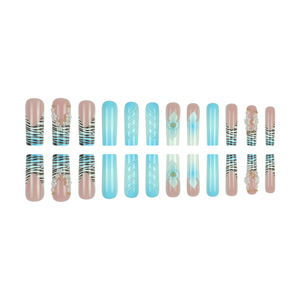 Faux ongles 3D bleus style ligne, motifs floraux mignons, de luxe, réutilisables et détachables pour manucure de fête, vente en gros - Product Image 3