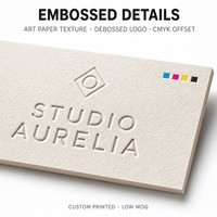 Carte florale suspendue en papier artistique personnalisé avec trou, impression offset en relief pour boîtes cadeaux et mariages, étiquette cadeau à faible MOQ