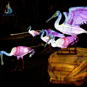 Lanterne Artigianali Personalizzate a Forma di Uccello per un Esibimento Realistico Durante il Capodanno Cinese Adatto per parchi a tema e zoo - Product Image 5