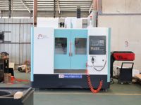 Vmc650 Nouvelle fraiseuse verticale CNC 3 axes Centre d'usinage CNC vertical bon marché avec système de contrôle automatique Fanuc & Gsk