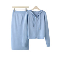 OEM ODM Ensemble 2 pièces Robe midi à boutons et Pull à capuche en maille avec strass thermocollés pour femme style streetwear