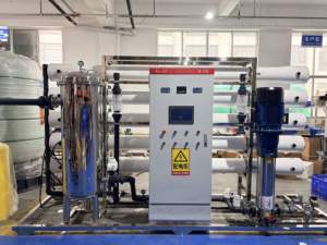 ระบบกรองน้ำอุตสาหกรรมแบบ Reverse Osmosis ขนาด 15 ตันต่อชั่วโมง พร้อมปั๊ม PLC ครบชุด  ระบบบำบัดน้ำ RO พร้อมการรับประกัน 1 ปี  ระบบกรองน้ำเบื้องต้น - Product Image 2