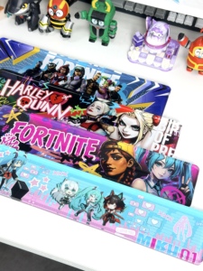 Repose-poignets ergonomique en acrylique transparent pour clavier, personnalisé mikuAnime, étanche, support de paume gravé CNC, décoration de bureau pour clavier de jeu - Product Image 4