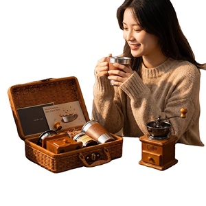 Set de Regalo de Café Premium con Molinillo Manual, Cesta Tejida de Lujo, Set de Regalo para Amantes del Café, para Cumpleaños y Festividades - Product Image 2