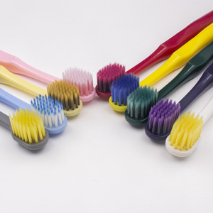 แปรงสีฟันสำหรับผู้ใหญ่พร้อมหัวแปรงขนาดใหญ่ ด้ามจับสีสันสดใส แปรงสีฟันแบบใช้มือสำหรับการแปรงฟัน ทำความสะอาดฟัน - Product Image 3