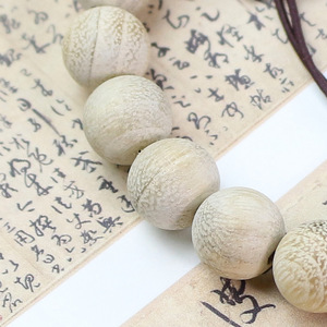 สร้อยข้อมือไม้การบูร 10 มม- 19 เม็ด กลิ่นหอมธรรมชาติ ใส่ได้ทุกวัน - Product Image 3