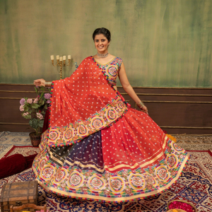 Ensemble Lehenga Choli indien traditionnel, rouge, broderie colorée, motif dessiné à la main, robe de mariée pour femme, longueur au sol, en coton - Product Image 1