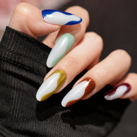 Faux ongles à presser, motif vague coloré blanc amande, art abstrait