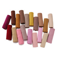 56 couleurs en stock, vente en gros, foulards personnalisés avec logo, hijab en jersey liquide de qualité supérieure, fournisseur d'usine pour les hijabs de luxe musulmans