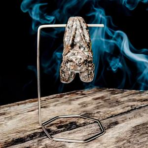 Sculpture de chauve-souris en Yooperlite polie naturelle avec lueur réactive aux UV pour la décoration intérieure, ornement Feng Shui - Product Image 2