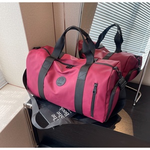 กระเป๋าเดินทาง 20-35L ความจุขนาดใหญ่แบบพกพาสำหรับกีฬาว่ายน้ำ ช่องเก็บรองเท้าอเนกประสงค์ แยกส่วนเปียกและแห้ง - Product Image 1