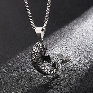 Yunnique – collier avec pendentif en forme de poisson en acier inoxydable pour hommes, bijoux cadeau, chaîne couleur argent, 3.0x60cm, pendentif en forme d'animal, à la mode - Product Image 2