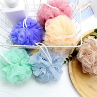 Éponge de Douche Exfoliante en Maille de Qualité Supérieure, 20g, Couleurs Assorties, pour le Corps ou le Bain, Type Loofah, en Forme de Boule, Vente Chaude