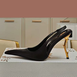 Sandalias de tacón de aguja doradas con correa trasera para mujer, de charol, con punta, estilo slingback - Product Image 5