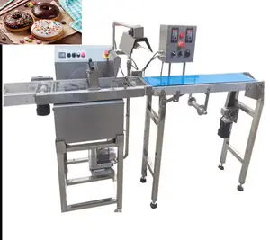 Choco Pie Coating Machine Chocolate Enrobed Candy Bar Production Line Chocolate Caramel Enrobing Machine