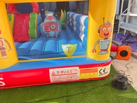 Terrain de jeu gonflable pour festival, imperméable, en PVC, jouet d'extérieur, château gonflable