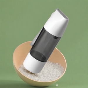 Botella de Agua Portátil para Mascotas, a Prueba de Fugas, para Perros, para Caminar, Hacer Senderismo y Viajar, de Grado Alimenticio - Product Image 4