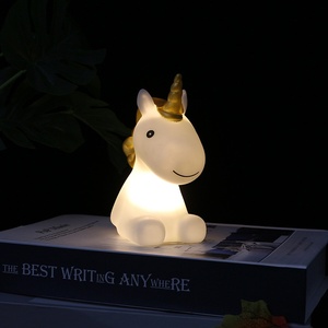 Vente en gros Veilleuse Licorne Jouet pour Enfants 7 Couleurs LED Lampe de Chevet Télécommande Tactile Alimentation de Rue pour Chambres - Product Image 2
