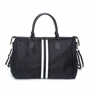 Échantillon gratuit Sac d'excursion personnalisé Sac de voyage portable Sac de sport en tissu imperméable de luxe Emballage du produit - Product Image 6