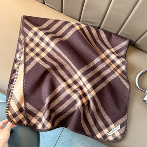 2025 nuevo chal étnico <span class=keywords><strong>de</strong></span> invierno a cuadros para mujer, bufanda cálida <span class=keywords><strong>de</strong></span> cuello occidental, <span class=keywords><strong>Pashmina</strong></span> <span class=keywords><strong>de</strong></span> Cachemira <span class=keywords><strong>de</strong></span> imitación <span class=keywords><strong>de</strong></span> lana <span class=keywords><strong>de</strong></span> Cachemira hecha <span class=keywords><strong>de</strong></span> poliéster - Product Image 4