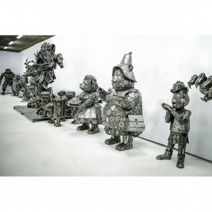 Nouvelle conception moderne, statue de <span class=keywords><strong>robot</strong></span> <span class=keywords><strong>Spiderman</strong></span> en acier inoxydable, sculpture en forme de goutte d'eau, taille réelle, faite à la main, couleur personnalisée - Product Image 1