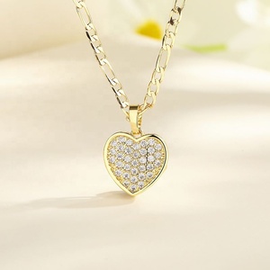 Collar con Colgante de Corazón Romántico, Regalos para el Día de San Valentín y el Día de la Madre, Moderno, de Latón, Chapado en Oro de 18K, con Circonita, para Mujer - Product Image 3