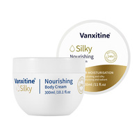 Lotion corporelle hydratante et éclaircissante à la glycérine, soyeuse et adoucissante, enrichie en acide kojique, sous marque distributeur