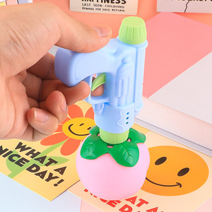 Pas cher Soucoupe <span class=keywords><strong>Lanceur</strong></span> <span class=keywords><strong>Pistolet</strong></span> Extérieur <span class=keywords><strong>Toupie</strong></span> Fruits <span class=keywords><strong>Pistolet</strong></span> Jouets Disque Volant Bambou Libellule Éjection Gyroscope Lumineux - Product Image 5