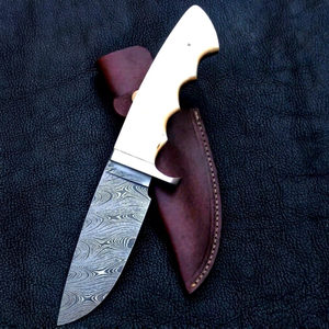 Cuchillo de Caza de Acero de Damasco Forjado a Mano OEM con Mango de Cuerno y Hoja de Punta Caída, Grado Industrial para Supervivencia y Camping al Aire Libre - Product Image 1
