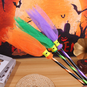 Balai de sorcière d'Halloween, couleurs violet, orange et vert, accessoire de déguisement pour fête en intérieur, décoration pour enfants, thème Harry Potter - Product Image 1
